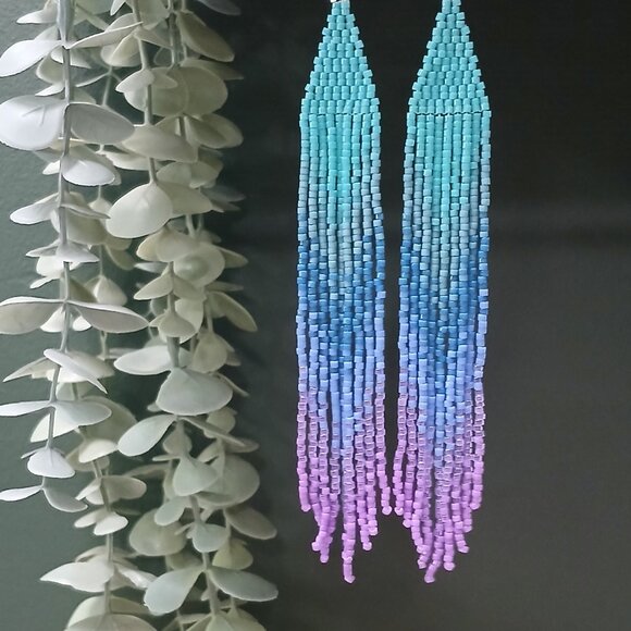 Handmade indigenous beadwork - fringe earrings - Picture 1 of 1